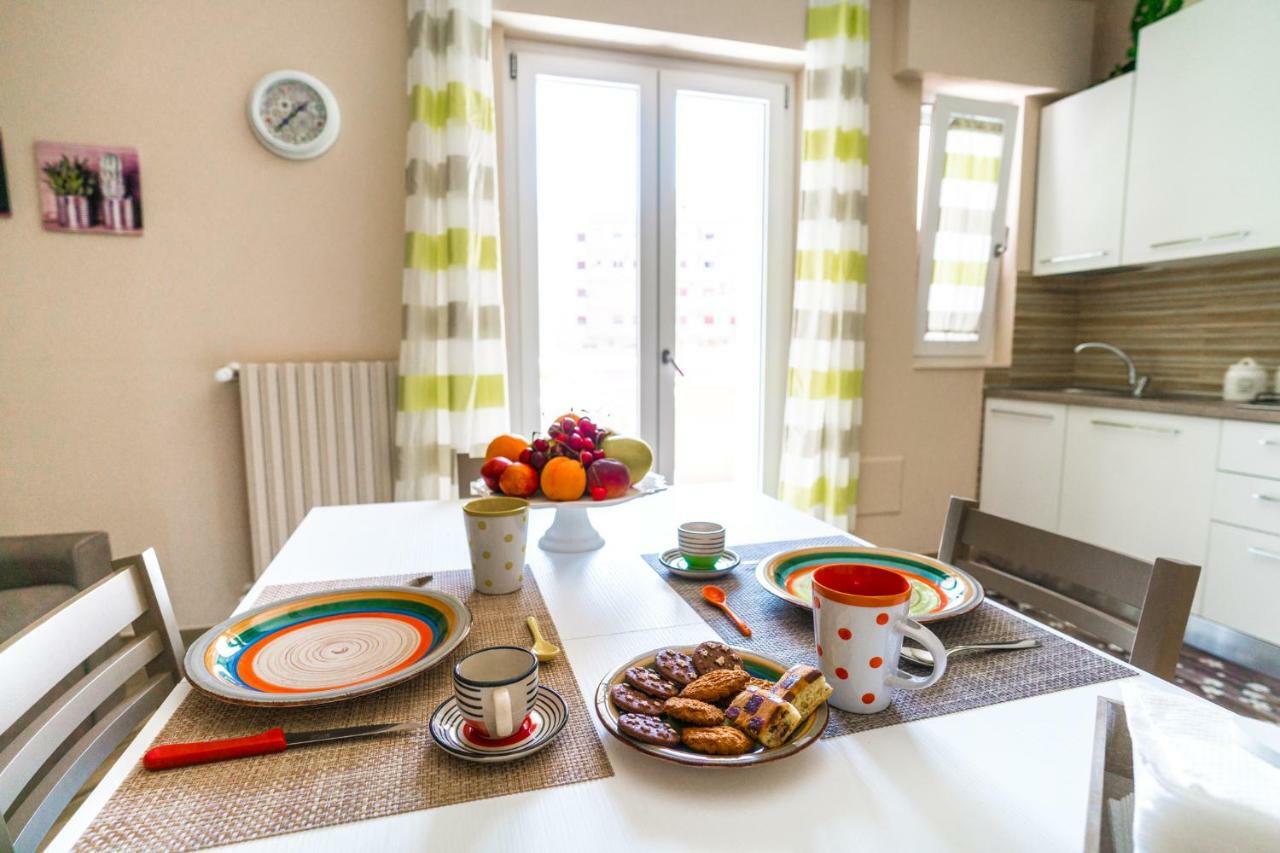 Sisters In Law Guesthouse Монополи Екстериор снимка