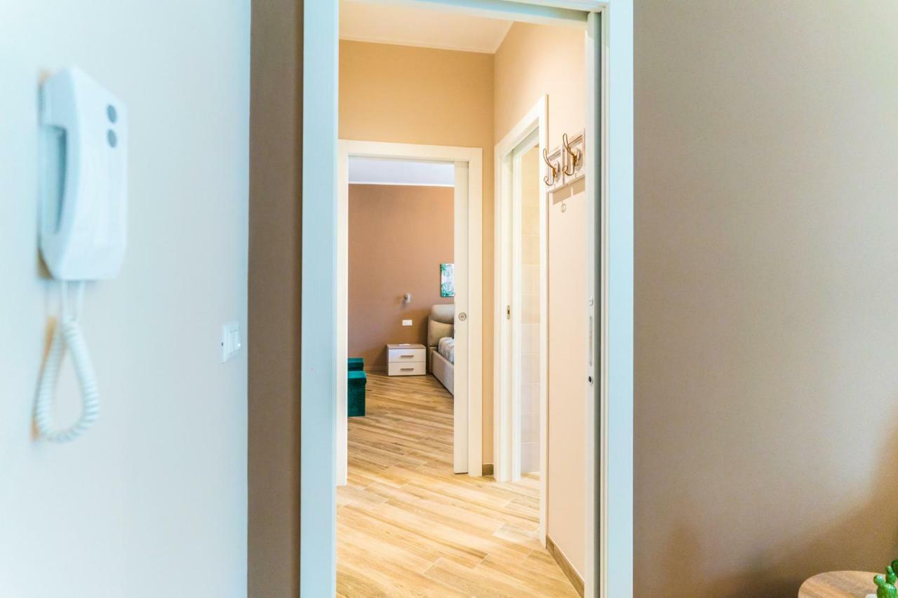 Sisters In Law Guesthouse Монополи Екстериор снимка