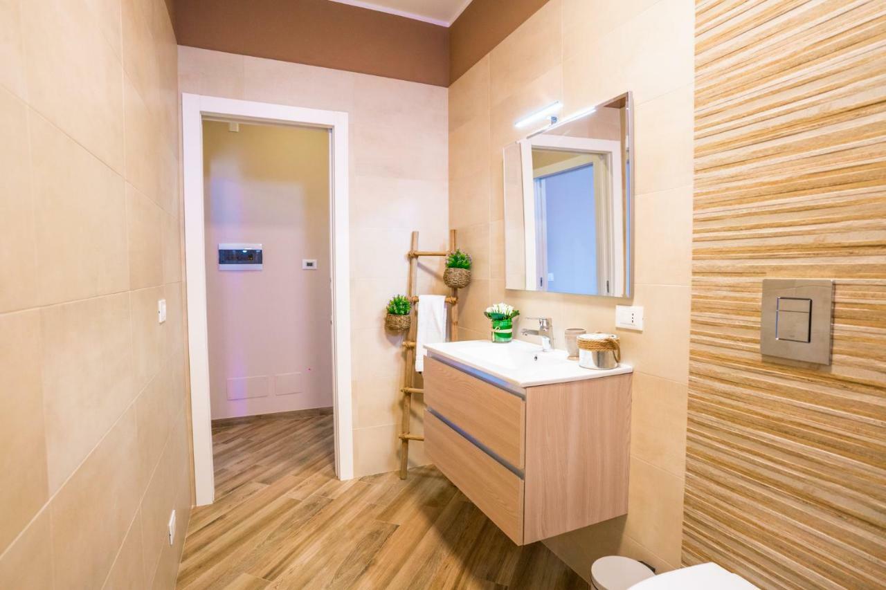 Sisters In Law Guesthouse Монополи Екстериор снимка