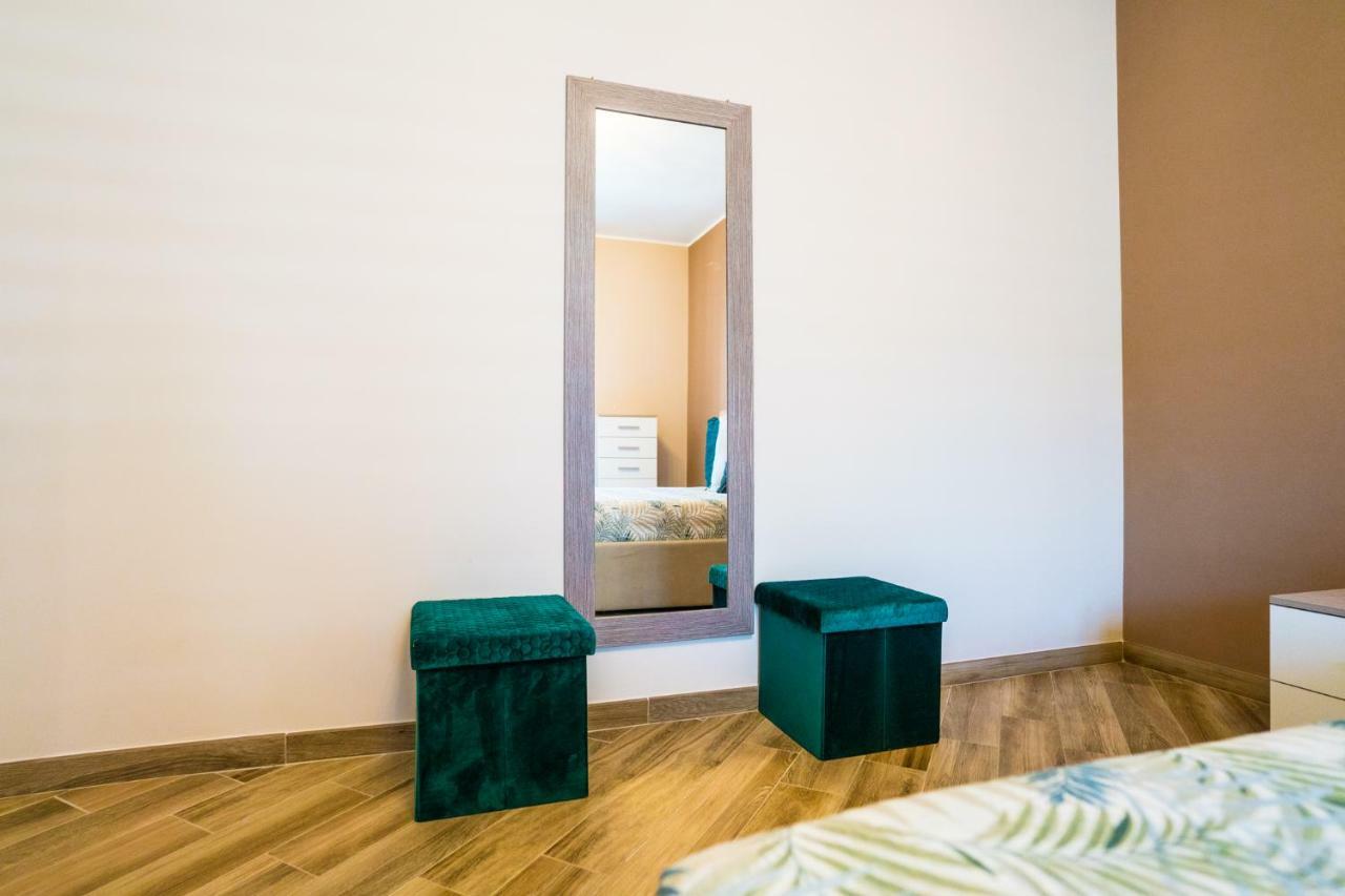 Sisters In Law Guesthouse Монополи Екстериор снимка