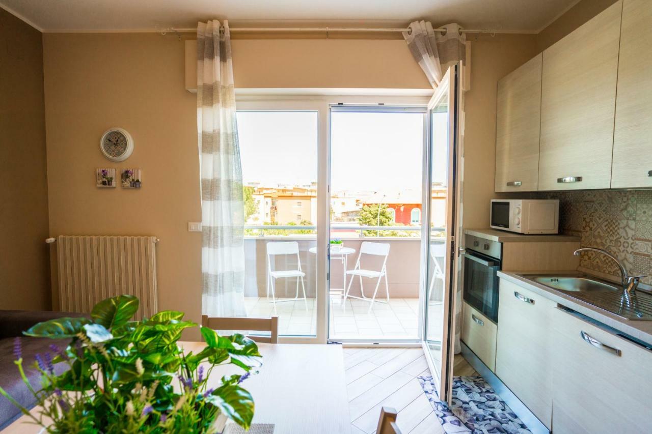 Sisters In Law Guesthouse Монополи Екстериор снимка