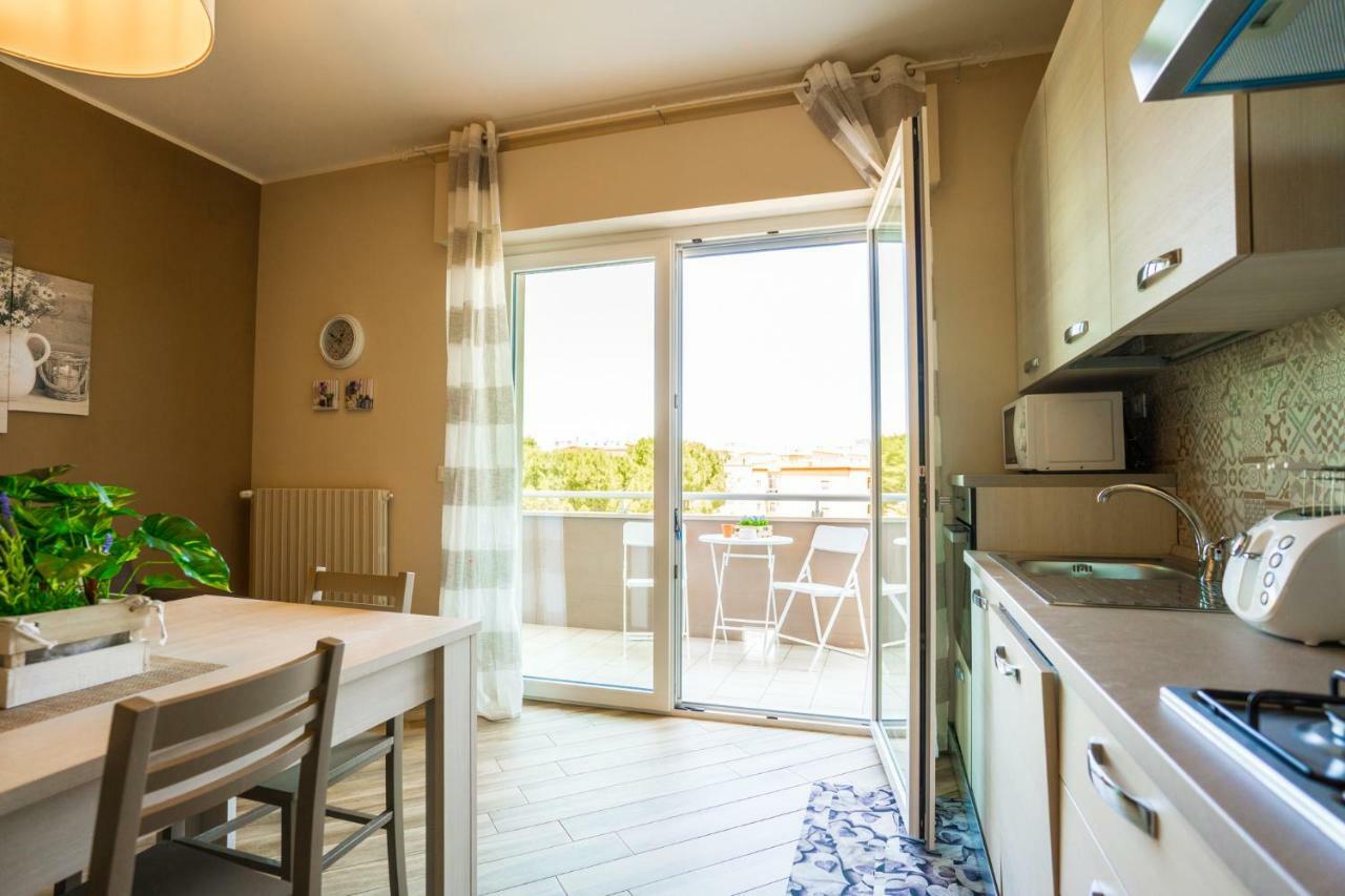 Sisters In Law Guesthouse Монополи Екстериор снимка
