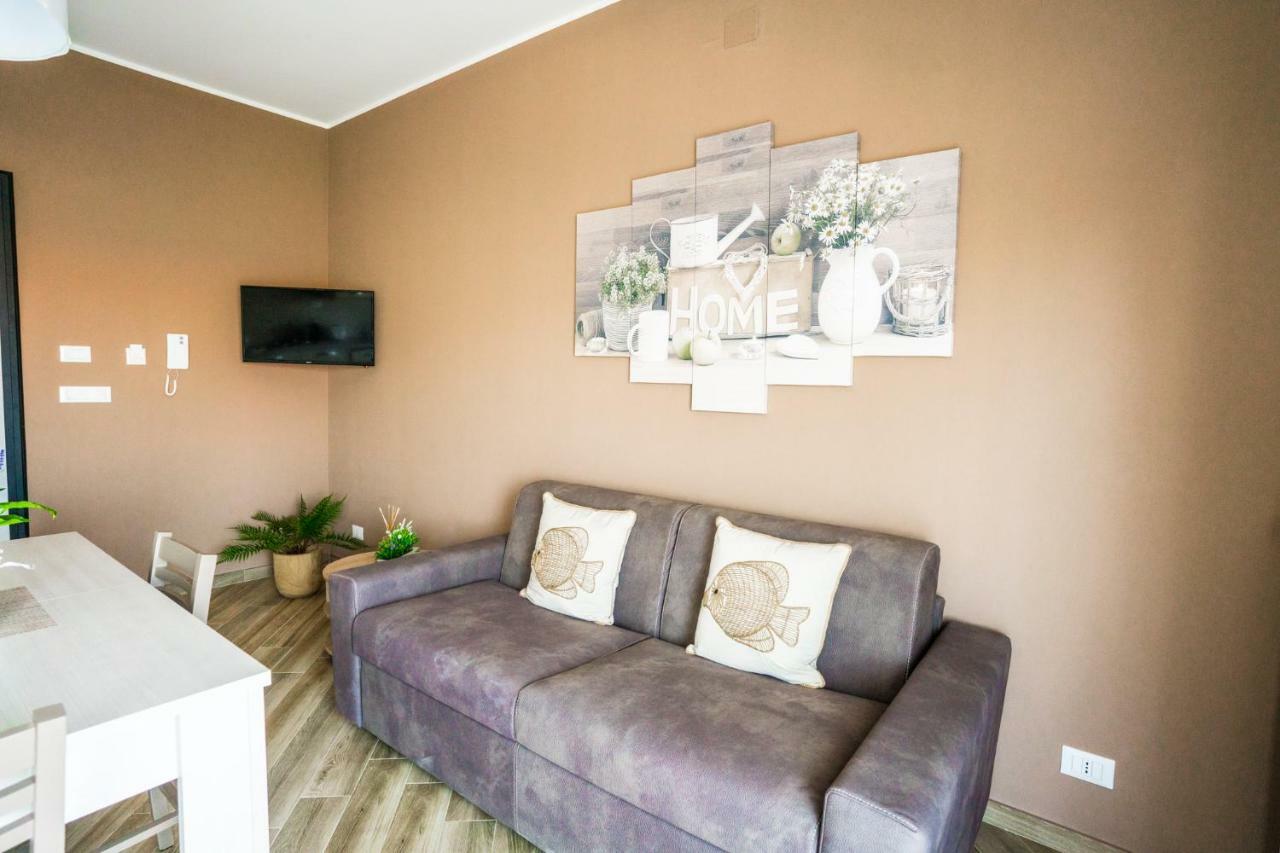 Sisters In Law Guesthouse Монополи Екстериор снимка